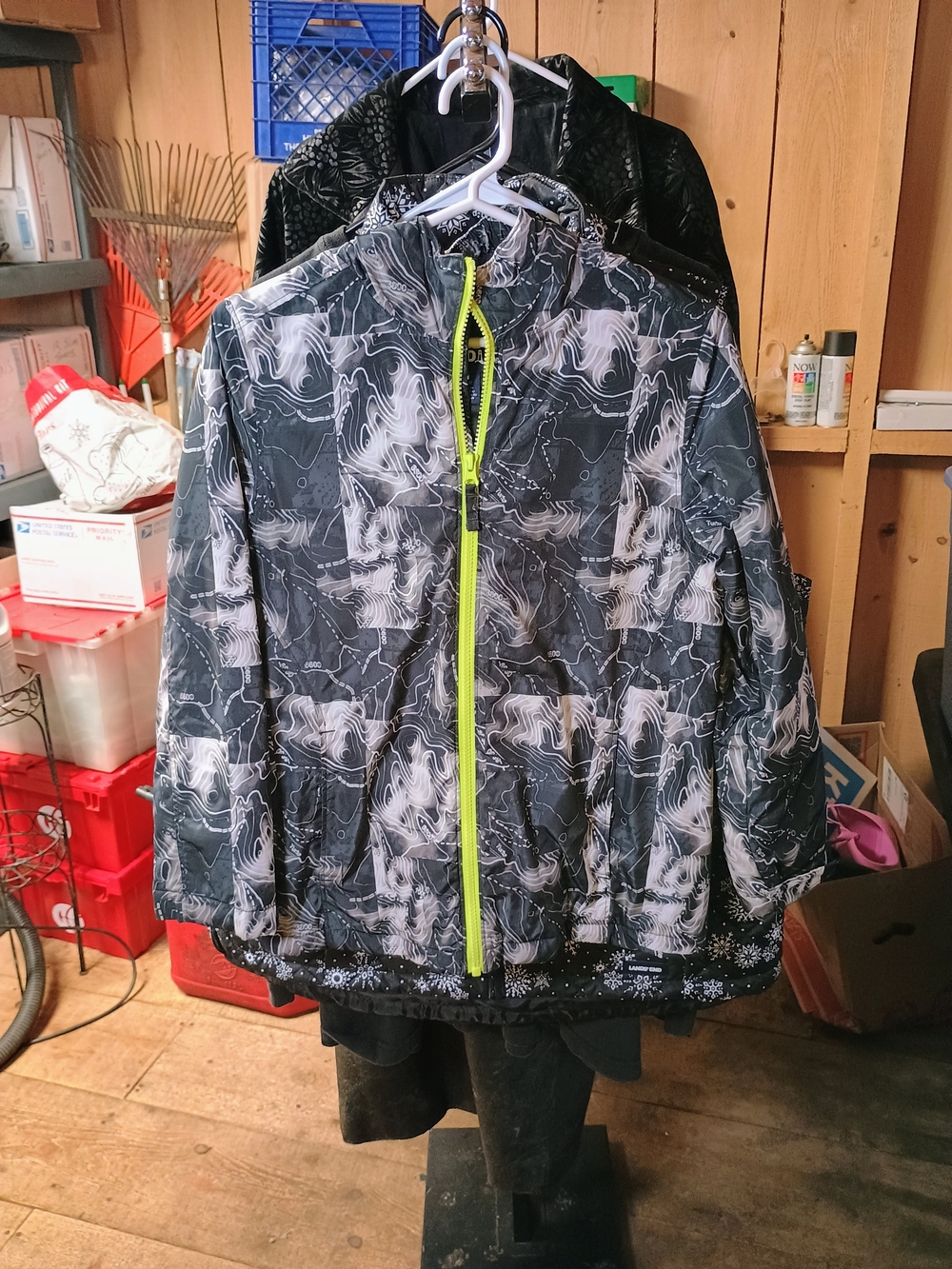 Lands' End Kids Black & White Patterned Jacket with Neon Yellow Zipper Bin 5